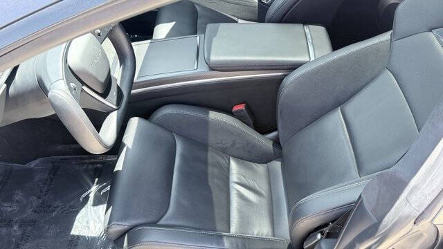 2025 Tesla Model S Plaid