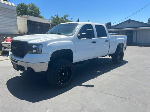 2009 GMC Sierra 2500HD for sale at BELLA MOTORS INC in Auburn CA