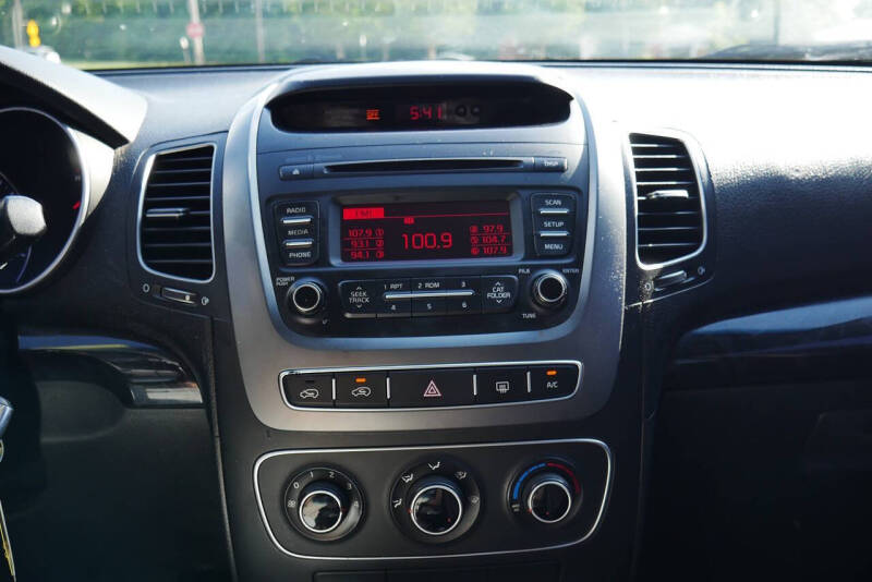 2015 Kia Sorento LX