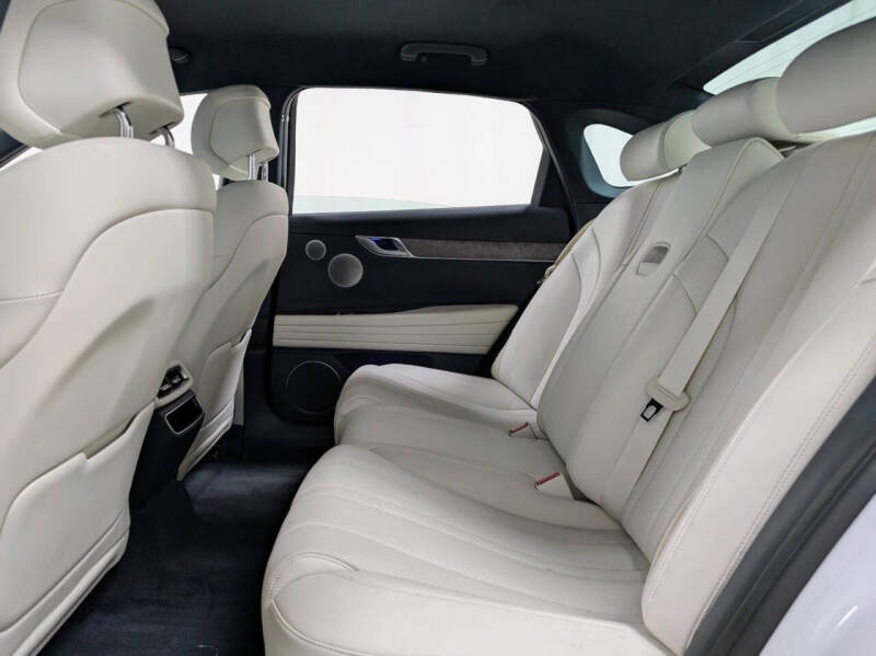 2024 Genesis Electrified G80 Advanced