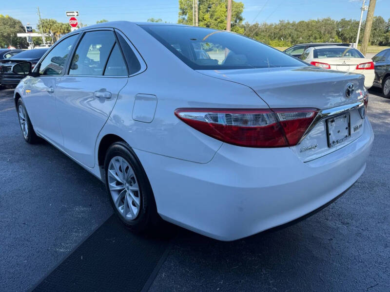 2017 Toyota Camry Hybrid