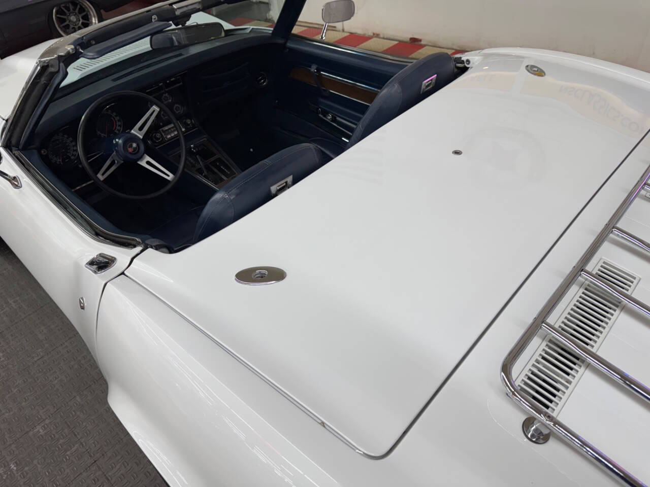 1975 Chevrolet Corvette 21