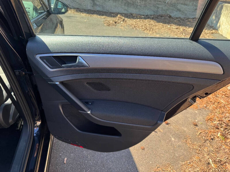 2016 Volkswagen e-Golf SE