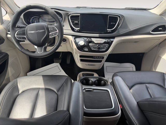 2024 Chrysler Pacifica Plug-In Hybrid