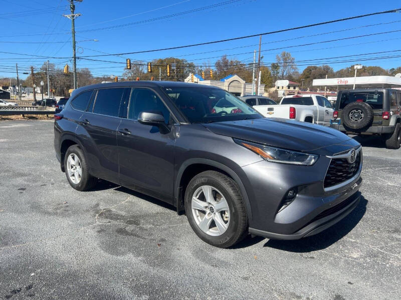 2021 Toyota Highlander LE