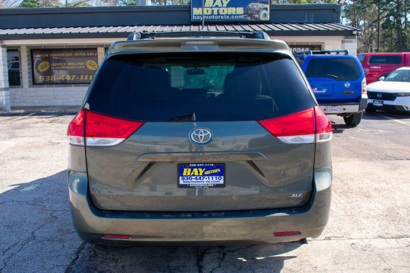 2013 Toyota Sienna XLE 8-Passenger