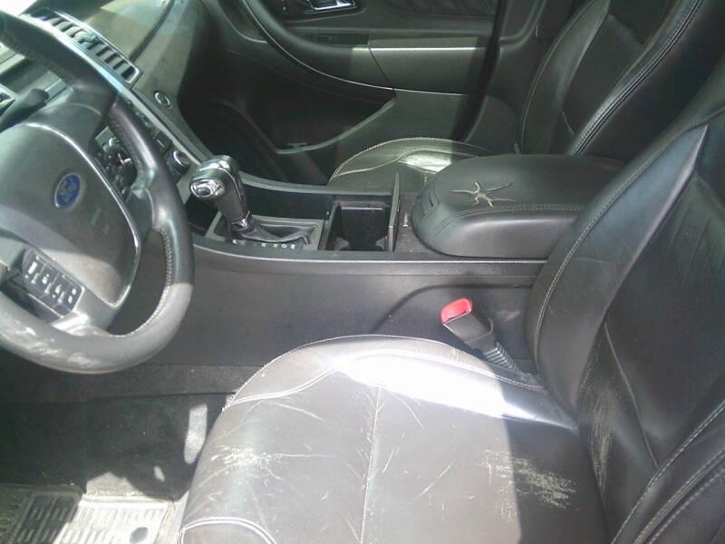 2011 Ford Taurus SEL