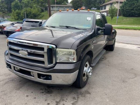 2005 Ford F-350 Super Duty for sale at North Knox Auto LLC in Knoxville TN