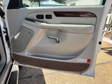 2004 Cadillac Escalade