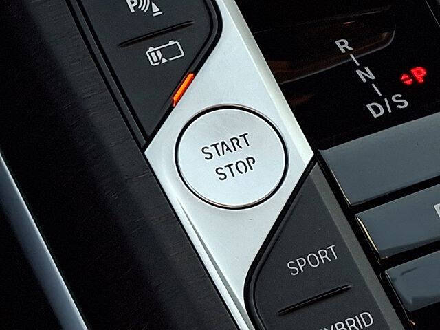 2023 BMW 3 Series 330e