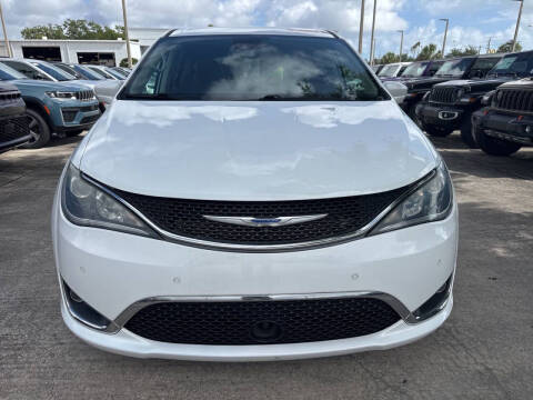 2020 Chrysler Pacifica Touring