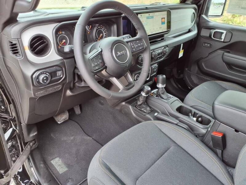 2025 Jeep Gladiator Sport S