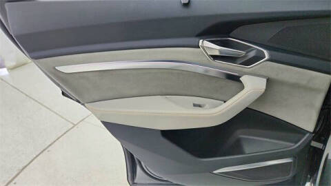 2024 Audi Q8 Sportback e-tron quattro Prestige S line