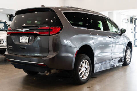 2021 Chrysler Pacifica Touring L