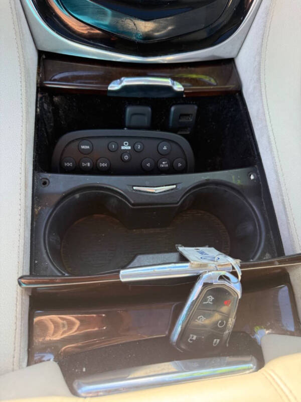 2017 Cadillac Escalade Luxury