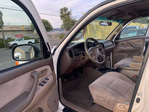 2002 Toyota Sequoia SR5