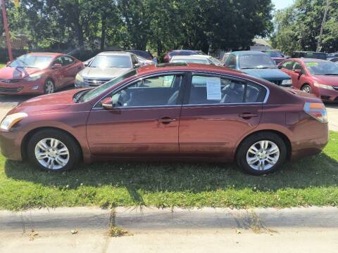 2010 Nissan Altima for sale at D and D Auto Sales in Topeka KS