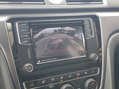 2017 Volkswagen Passat 1.8T R-Line