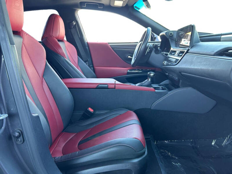 2024 Lexus ES 300h
