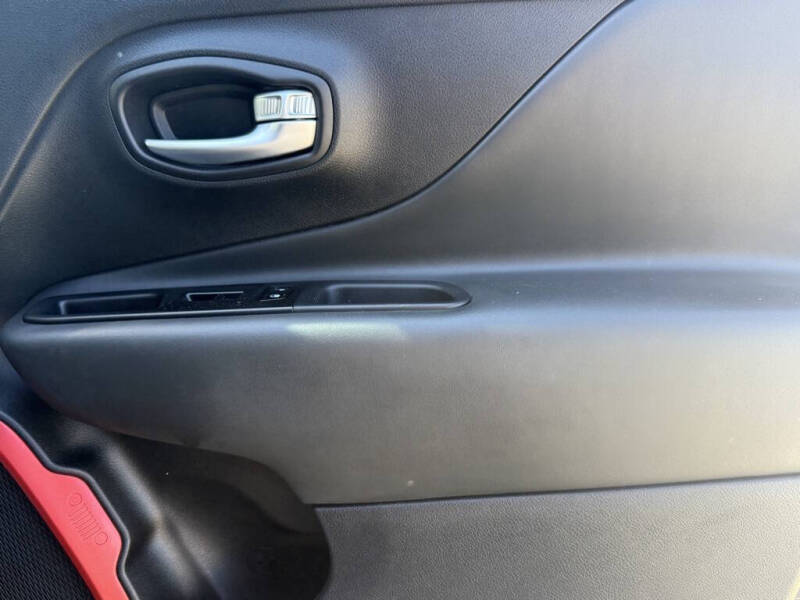 2022 Jeep Renegade Trailhawk