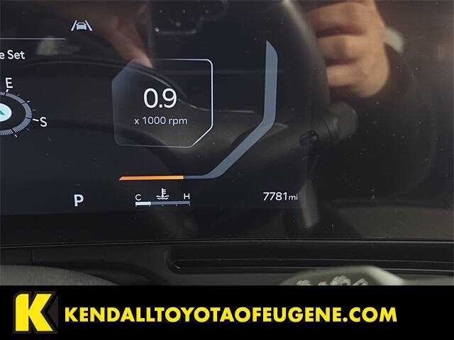 2025 Kia Carnival SX