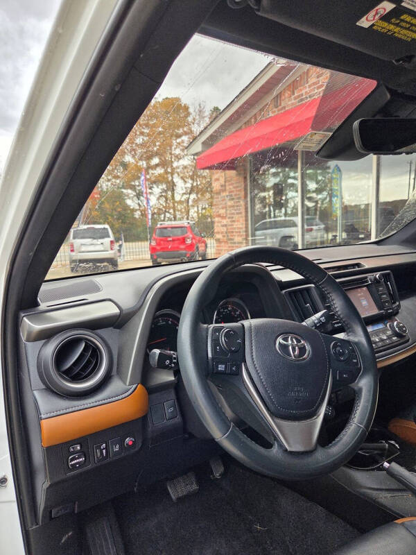 2018 Toyota RAV4 SE