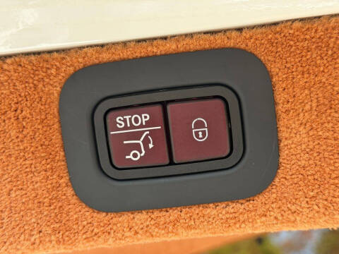 2023 Aston Martin DBX 707