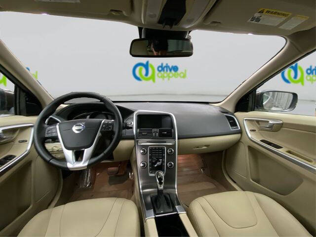 2015 Volvo XC60 T6 Premier Plus