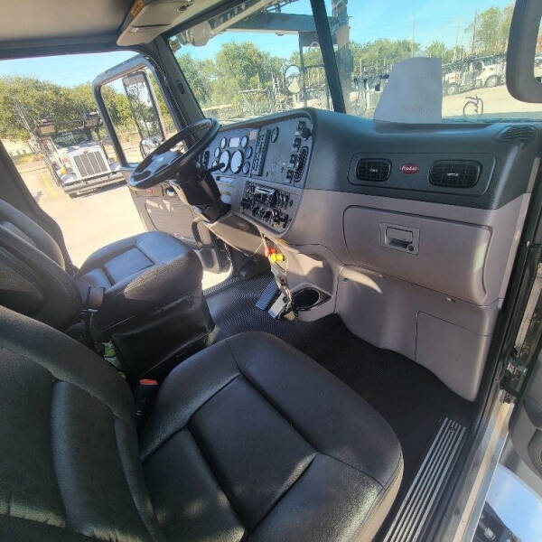 2020 Peterbilt 365
