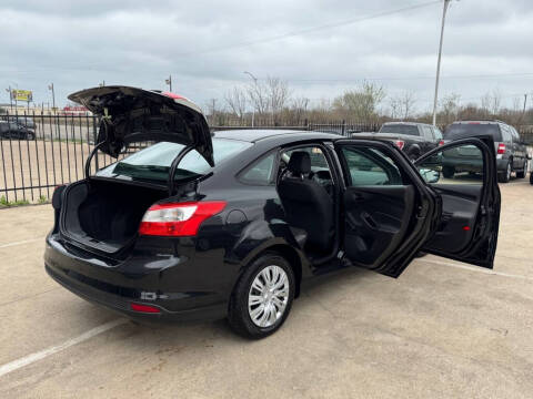 2014 Ford Focus S