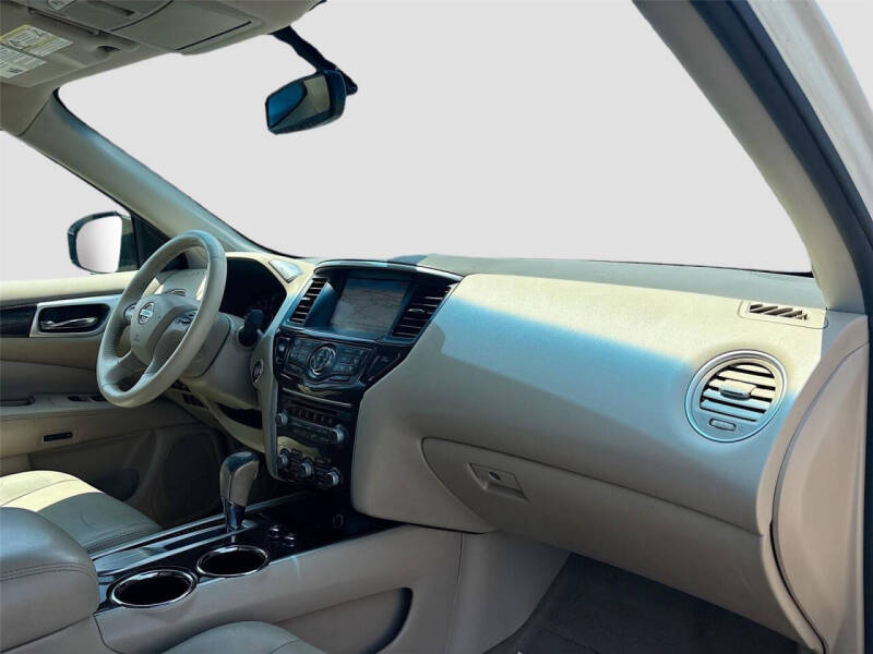 2014 Nissan Pathfinder Platinum