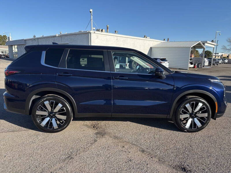2026 Mitsubishi Outlander SE