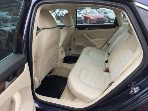 2012 Volkswagen Passat TDI SEL Premium