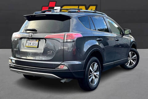 2017 Toyota RAV4 XLE