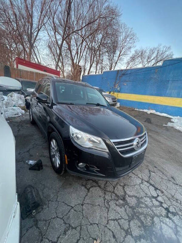 2009 Volkswagen Tiguan for sale at JJ's Auto Sales in Kansas City MO