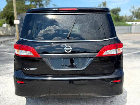 2015 Nissan Quest