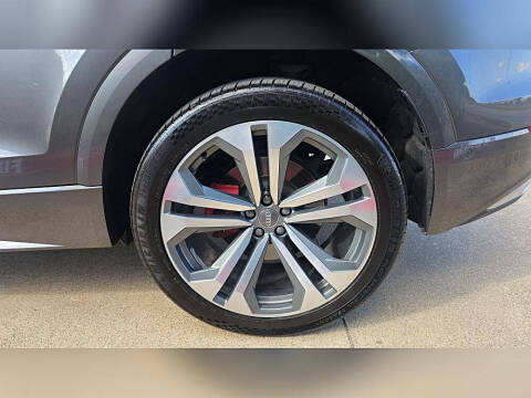 2019 Audi Q8 quattro Premium Plus 55 TFSI