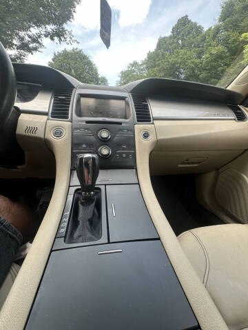 2015 Ford Taurus SEL