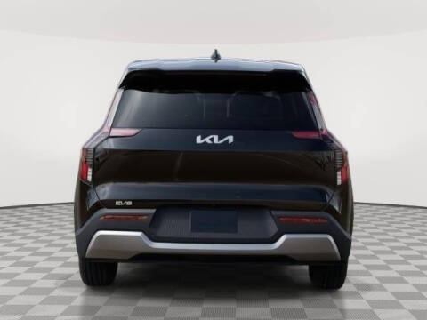 2026 Kia EV9 Light