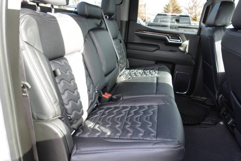 2024 GMC Sierra 1500 Elevation Standard