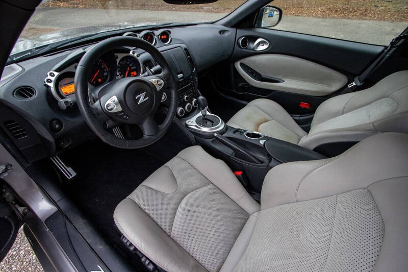 2009 Nissan 370Z Touring