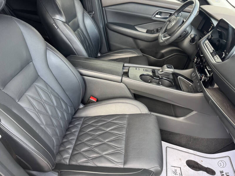 2021 Nissan Rogue Platinum