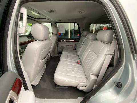 2005 Lincoln Navigator Luxury