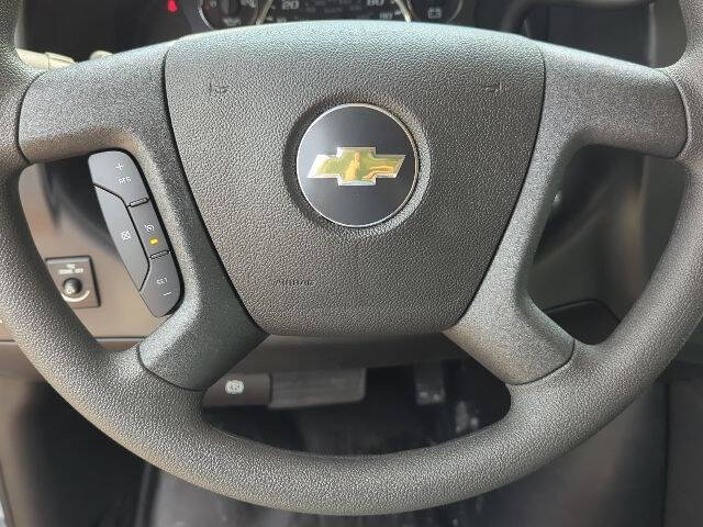 2025 Chevrolet Express 2500