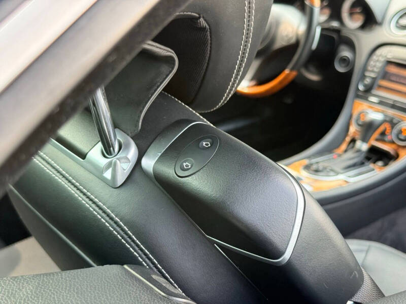 2011 Mercedes-Benz SL-Class SL 550