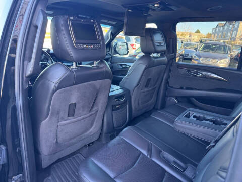 2016 Cadillac Escalade ESV Platinum