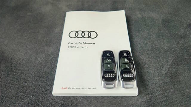 2023 Audi e-tron S Sportback quattro Prestige