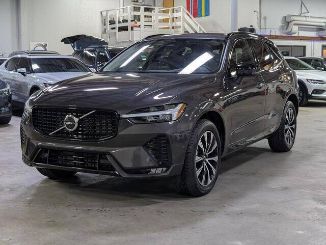 2025 Volvo XC60 B5 Plus Dark Theme