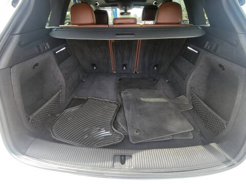 2018 Audi Q5 2.0T quattro Premium Plus