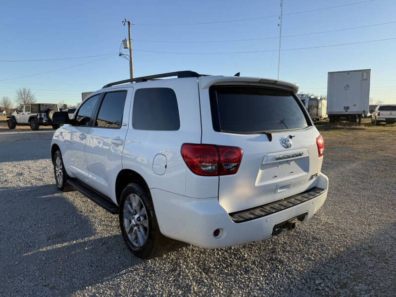 2017 Toyota Sequoia SR5